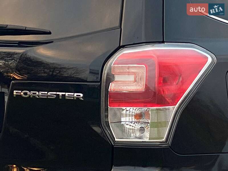 Позашляховик / Кросовер Subaru Forester 2017 в Дніпрі