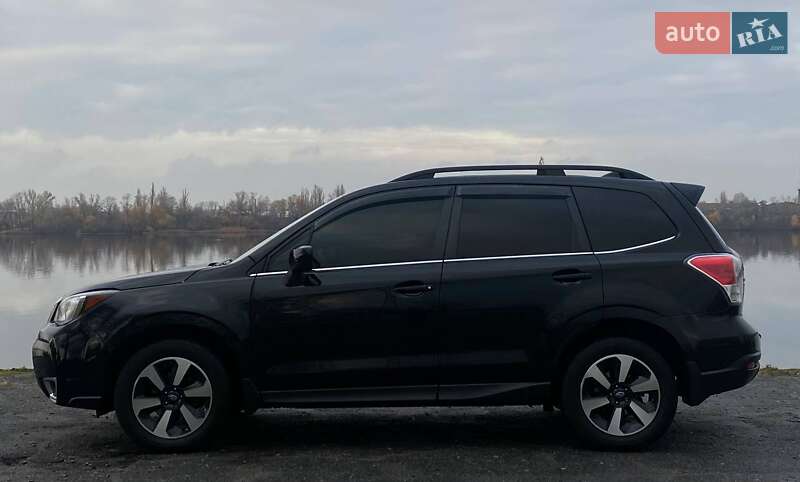 Позашляховик / Кросовер Subaru Forester 2017 в Дніпрі