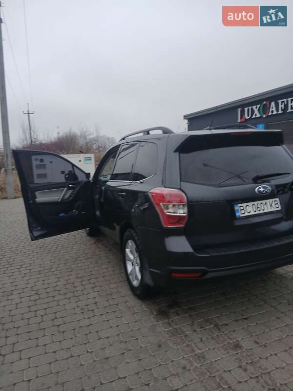 Внедорожник / Кроссовер Subaru Forester 2013 в Жовкве
