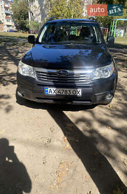Позашляховик / Кросовер Subaru Forester 2010 в Харкові