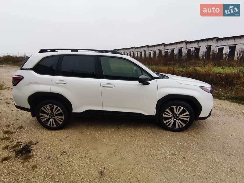 Позашляховик / Кросовер Subaru Forester 2024 в Тернополі