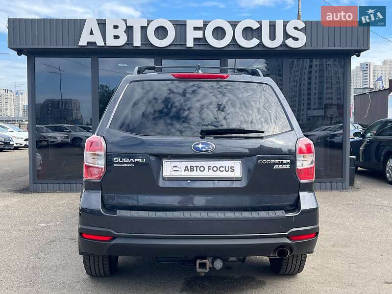 Позашляховик / Кросовер Subaru Forester 2015 в Києві