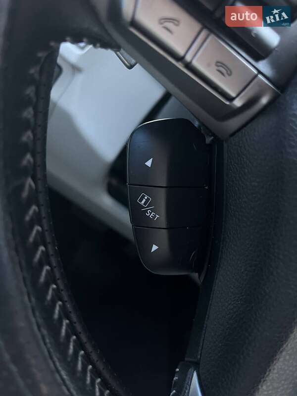 Позашляховик / Кросовер Subaru Forester 2015 в Києві