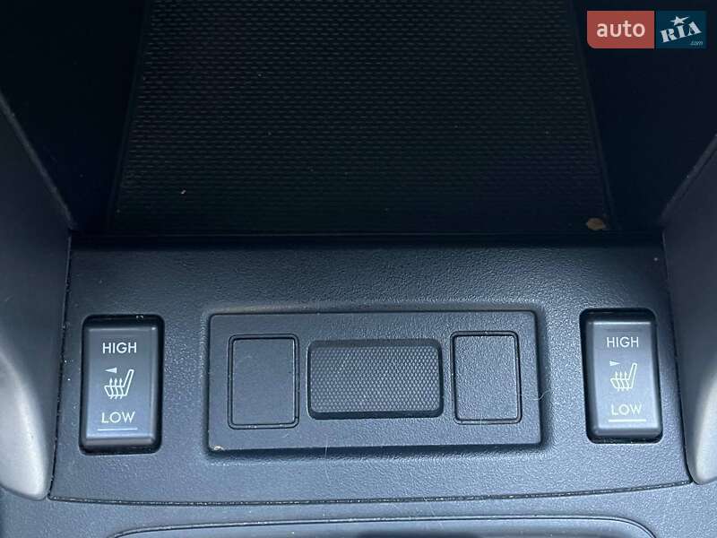 Позашляховик / Кросовер Subaru Forester 2015 в Києві