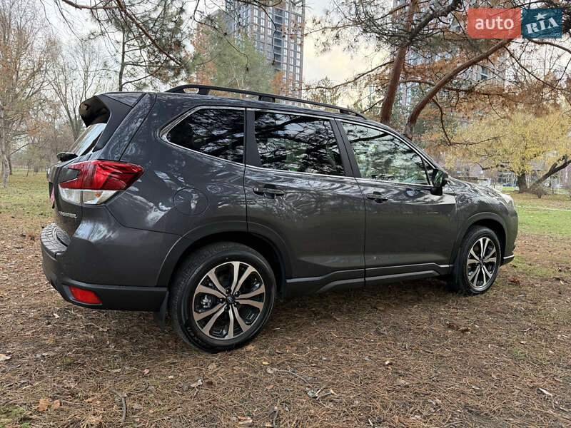 Позашляховик / Кросовер Subaru Forester 2022 в Дніпрі