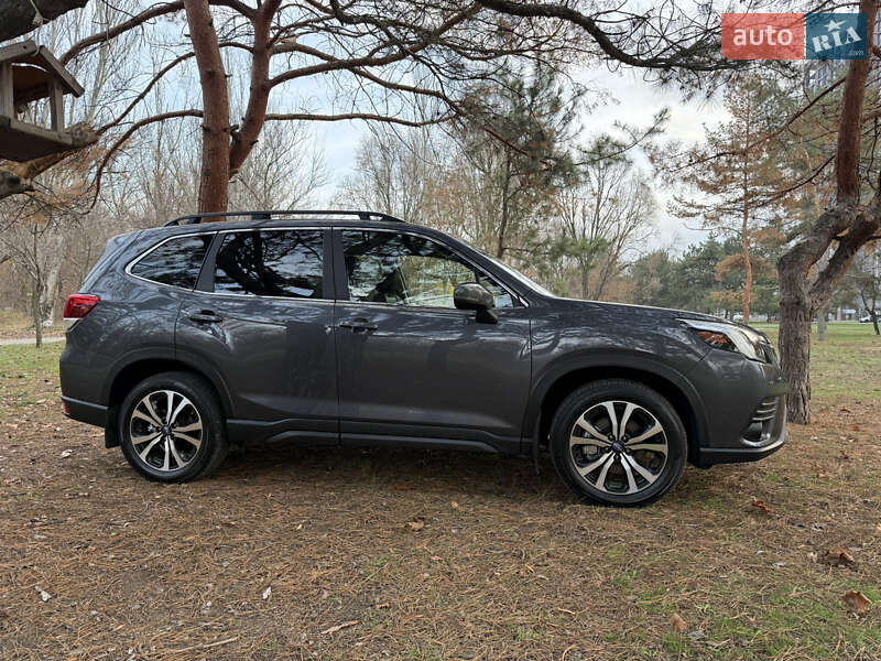 Позашляховик / Кросовер Subaru Forester 2022 в Дніпрі