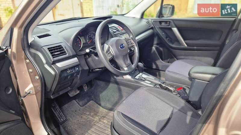 Позашляховик / Кросовер Subaru Forester 2014 в Києві