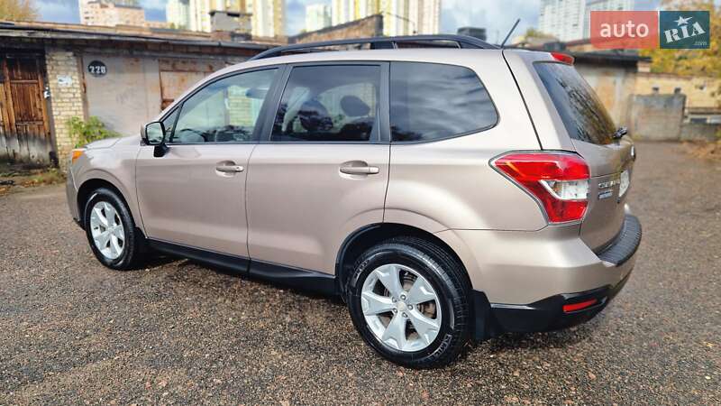Позашляховик / Кросовер Subaru Forester 2014 в Києві