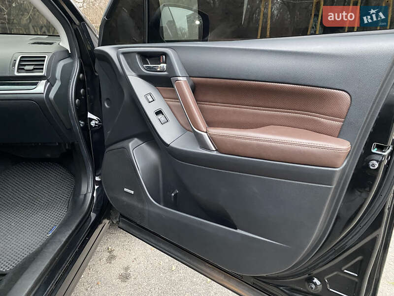 Позашляховик / Кросовер Subaru Forester 2016 в Дніпрі фото 10 Позашляховик / Кросовер Subaru Forester 2016 в Дніпрі