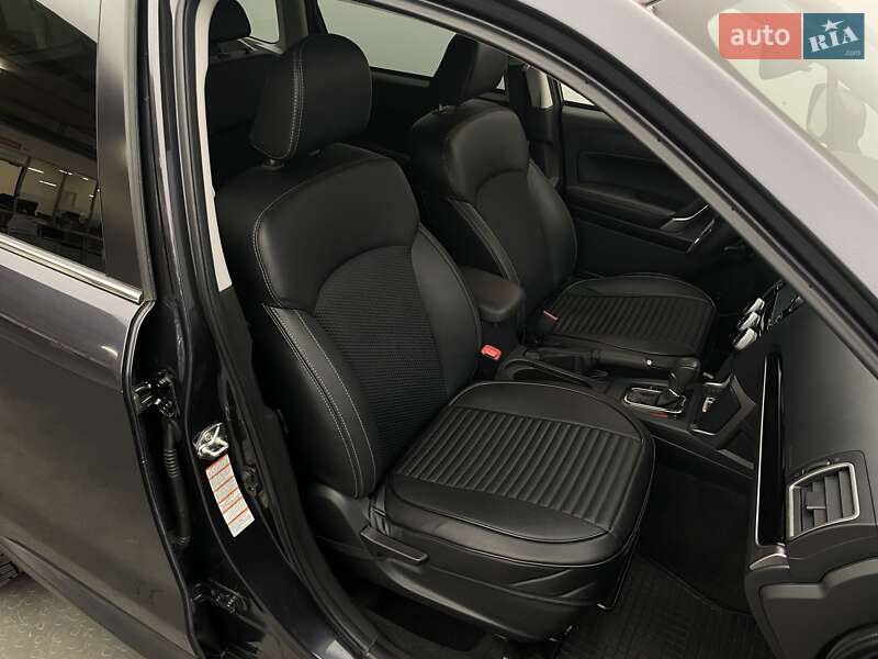 Внедорожник / Кроссовер Subaru Forester 2017 в Киеве