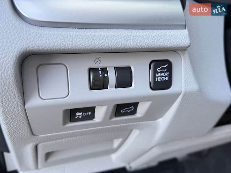 Позашляховик / Кросовер Subaru Forester 2014 в Києві