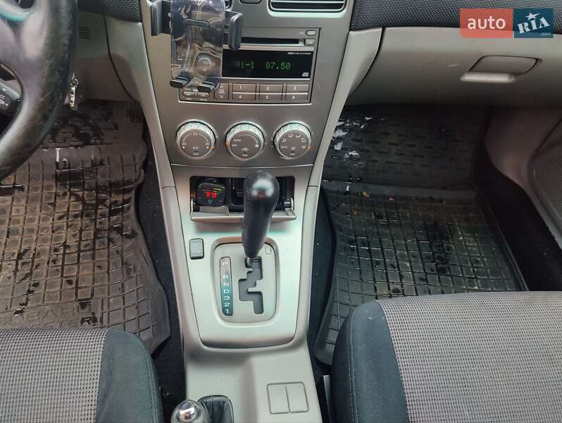 Позашляховик / Кросовер Subaru Forester 2006 в Києві