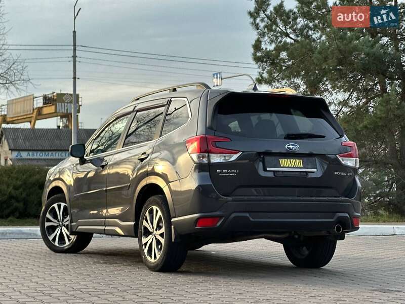 Внедорожник / Кроссовер Subaru Forester 2019 в Киеве