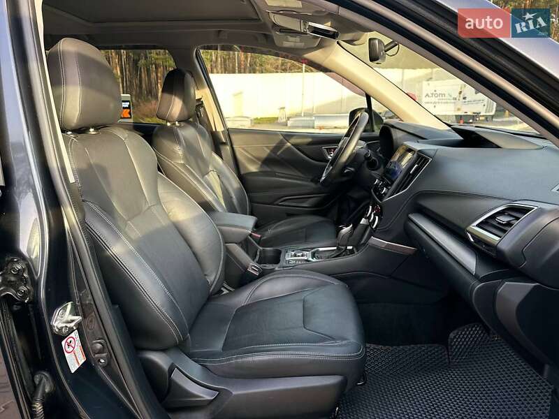 Внедорожник / Кроссовер Subaru Forester 2019 в Киеве