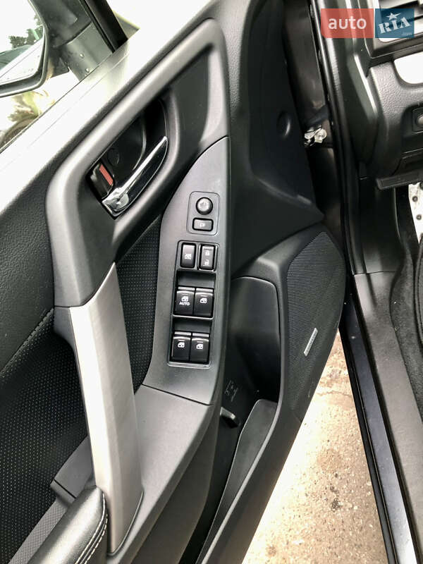 Внедорожник / Кроссовер Subaru Forester 2015 в Львове