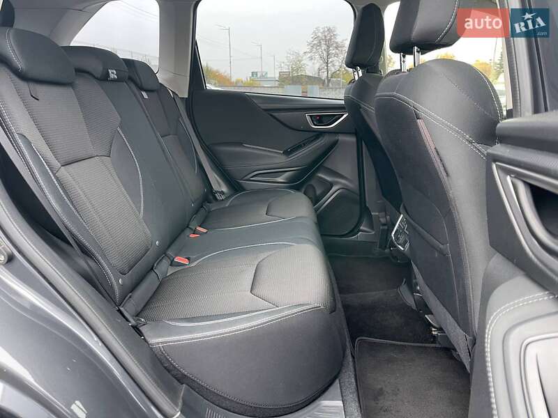 Позашляховик / Кросовер Subaru Forester 2020 в Києві