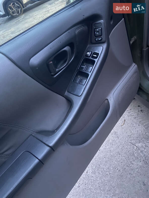 Позашляховик / Кросовер Subaru Forester 2002 в Києві