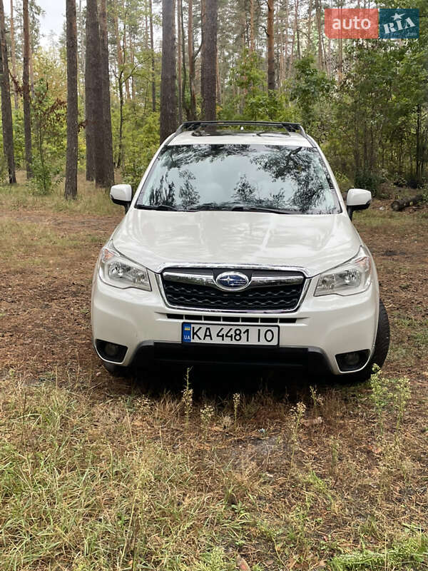 Внедорожник / Кроссовер Subaru Forester 2016 в Киеве