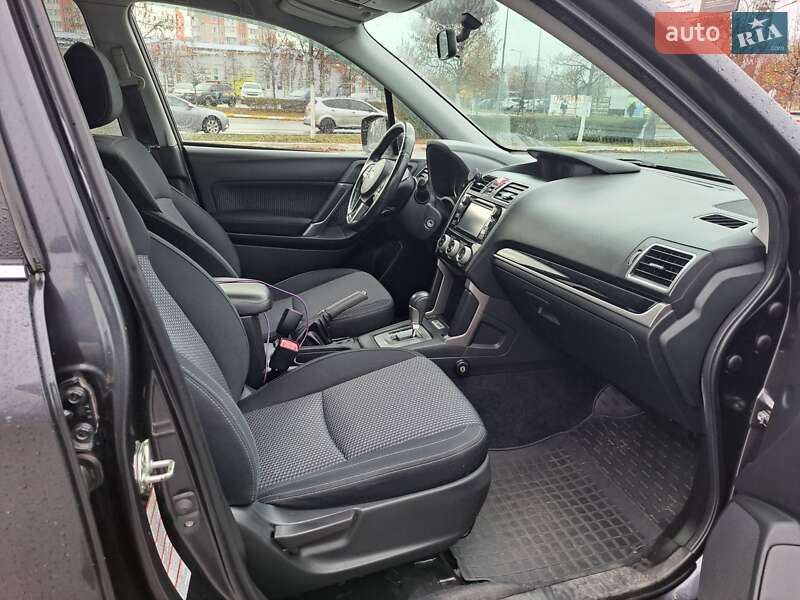 Позашляховик / Кросовер Subaru Forester 2017 в Бучі