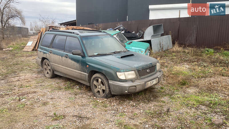 Внедорожник / Кроссовер Subaru Forester 1999 в Киеве