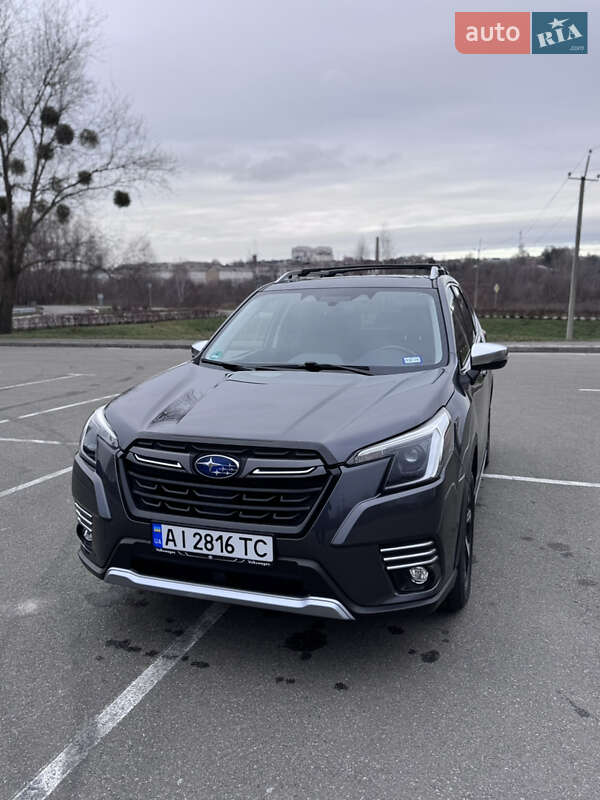 Внедорожник / Кроссовер Subaru Forester 2022 в Киеве