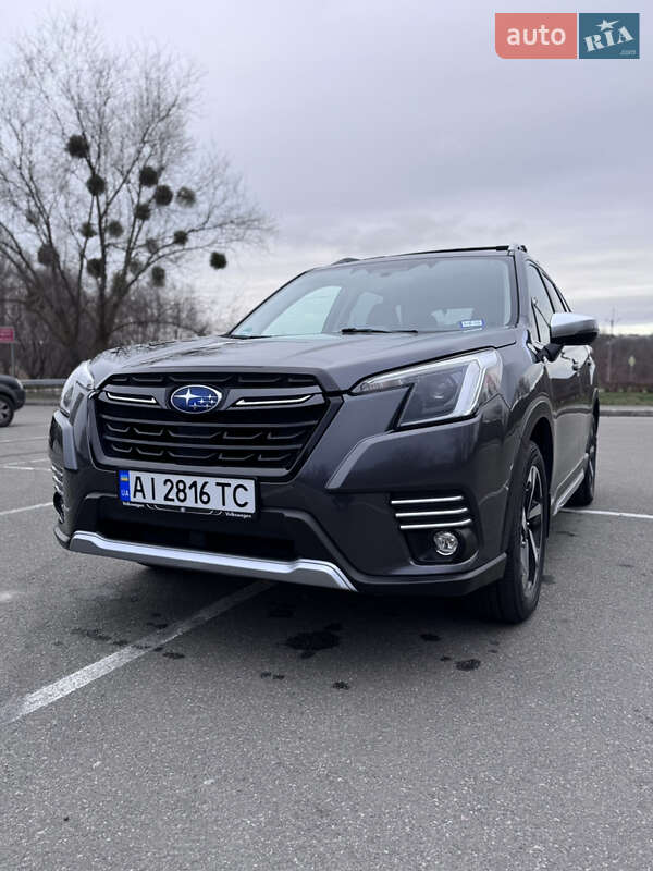 Внедорожник / Кроссовер Subaru Forester 2022 в Киеве