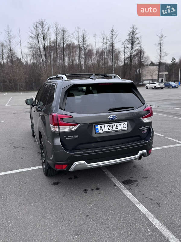Внедорожник / Кроссовер Subaru Forester 2022 в Киеве