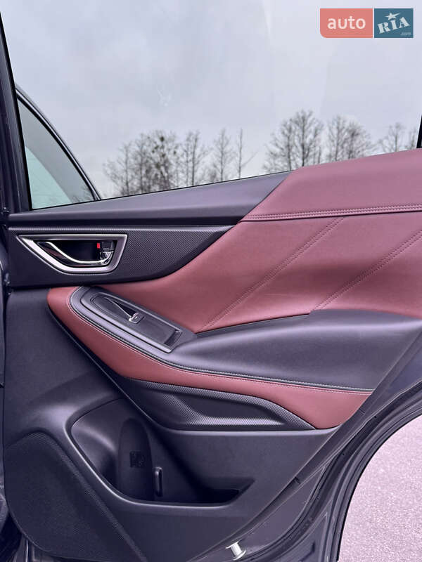 Внедорожник / Кроссовер Subaru Forester 2022 в Киеве