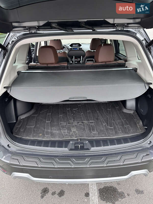 Внедорожник / Кроссовер Subaru Forester 2022 в Киеве