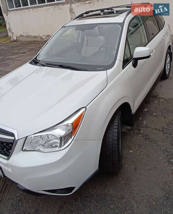 Позашляховик / Кросовер Subaru Forester 2015 в Луцьку