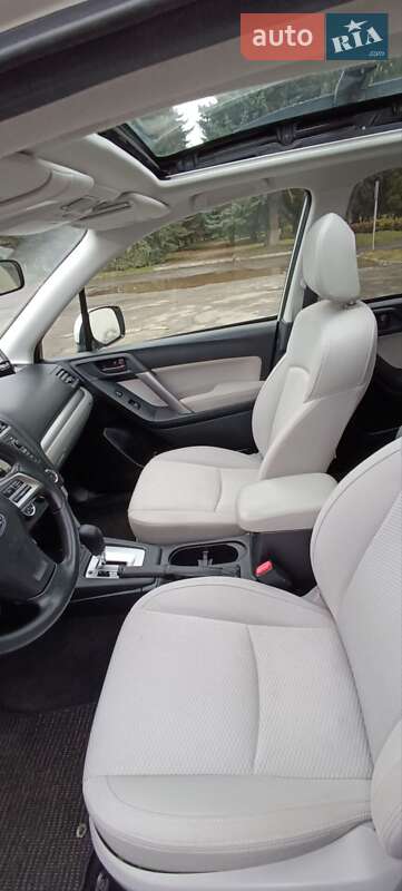 Позашляховик / Кросовер Subaru Forester 2015 в Луцьку