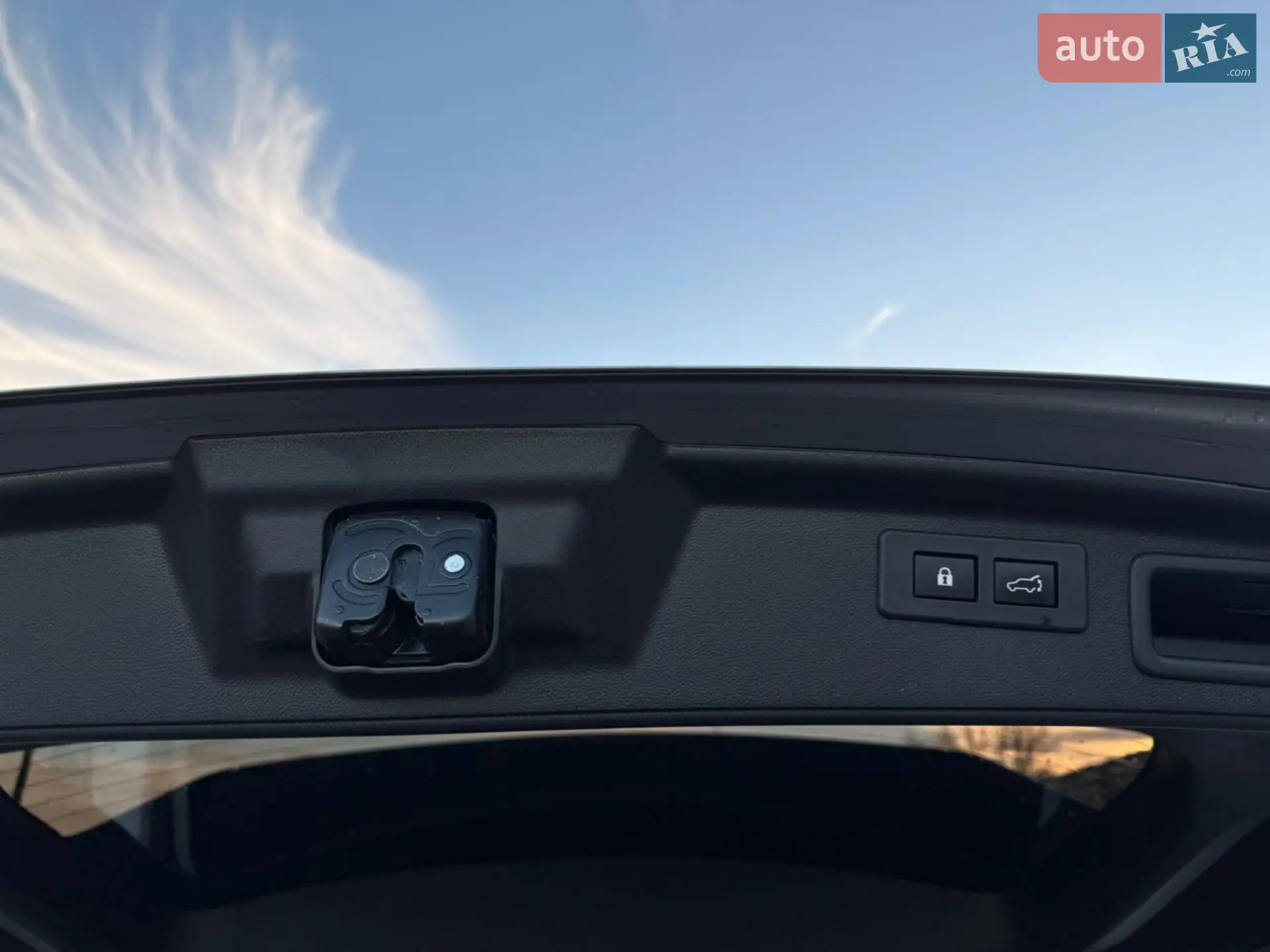 Subaru Forester 2019 VIN JF2SKAJC8LH457163 фото оголошення 18 з 27