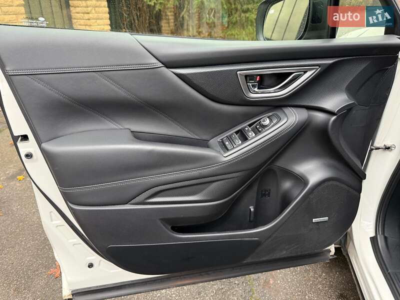 Позашляховик / Кросовер Subaru Forester 2018 в Києві