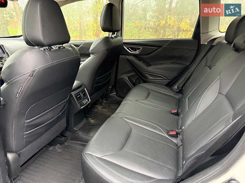 Позашляховик / Кросовер Subaru Forester 2018 в Києві