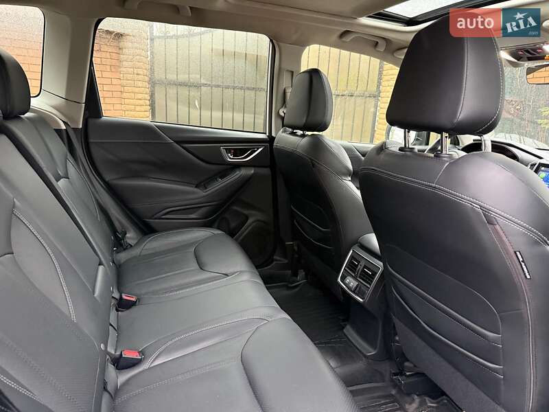 Позашляховик / Кросовер Subaru Forester 2018 в Києві