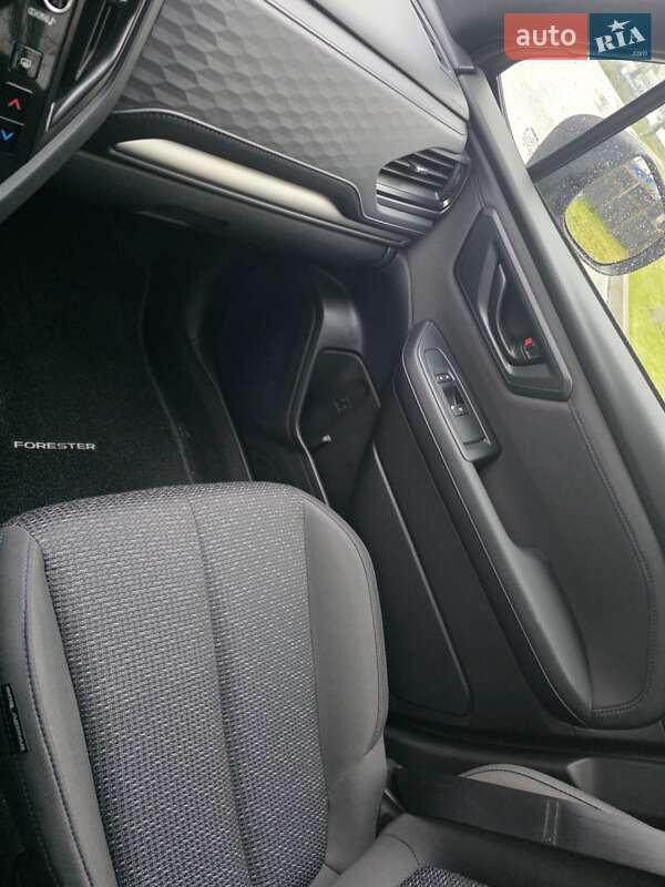 Позашляховик / Кросовер Subaru Forester 2024 в Києві