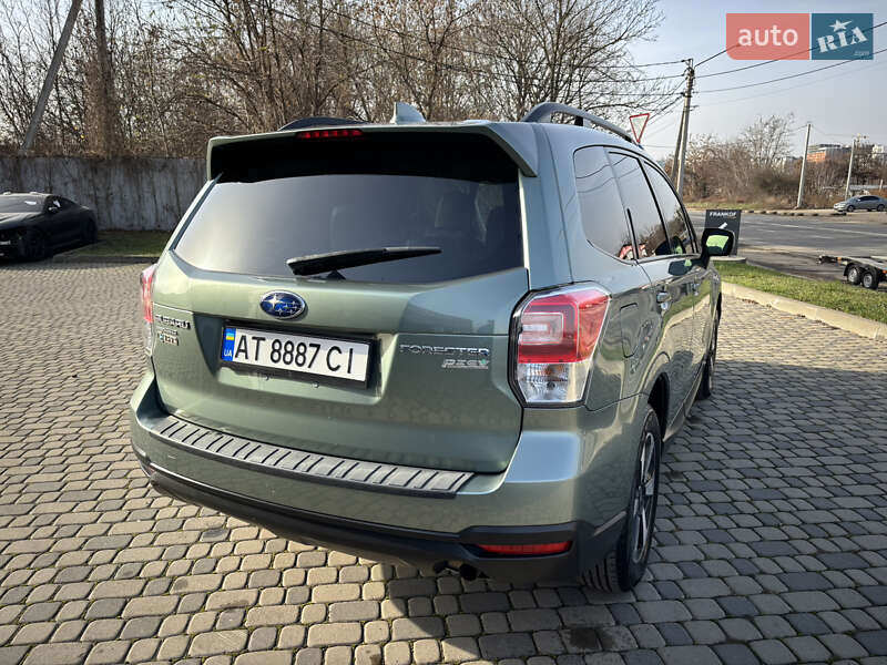 Внедорожник / Кроссовер Subaru Forester 2016 в Ивано-Франковске