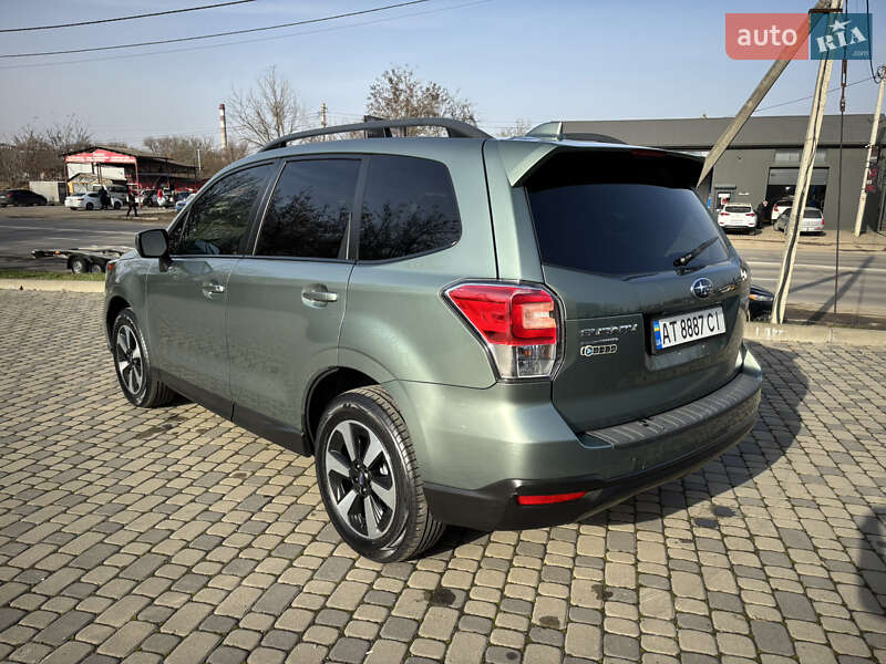 Внедорожник / Кроссовер Subaru Forester 2016 в Ивано-Франковске