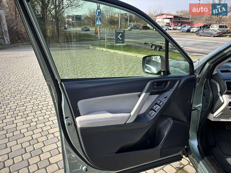 Внедорожник / Кроссовер Subaru Forester 2016 в Ивано-Франковске