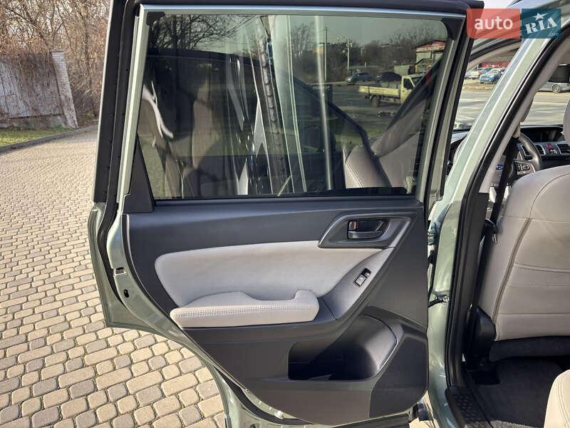 Внедорожник / Кроссовер Subaru Forester 2016 в Ивано-Франковске