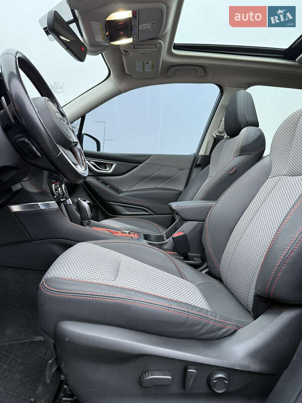 Внедорожник / Кроссовер Subaru Forester 2020 в Киеве