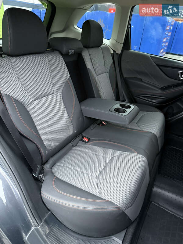 Внедорожник / Кроссовер Subaru Forester 2020 в Киеве