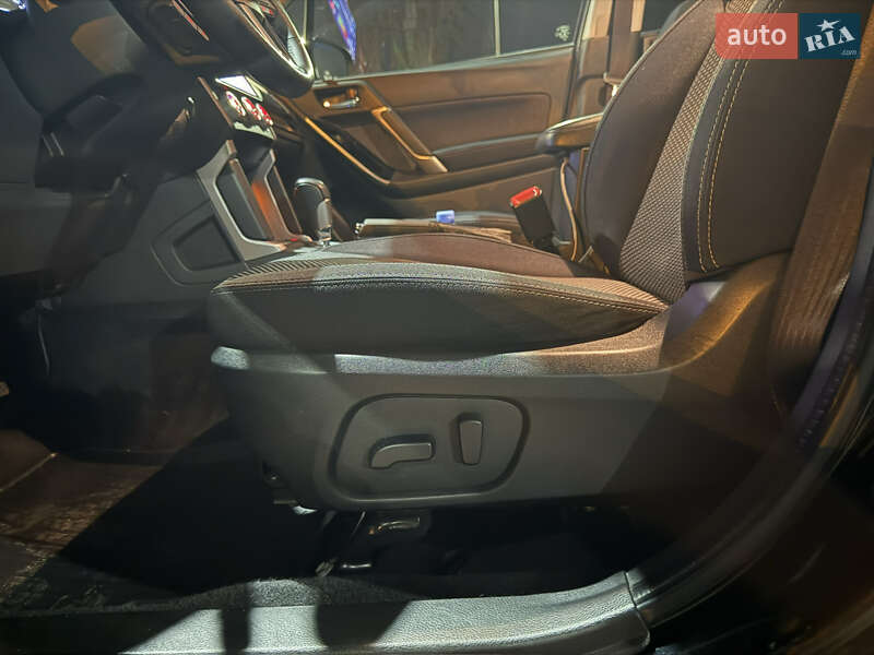 Внедорожник / Кроссовер Subaru Forester 2016 в Киеве