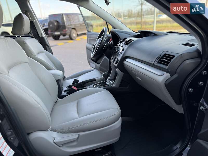 Внедорожник / Кроссовер Subaru Forester 2014 в Киеве