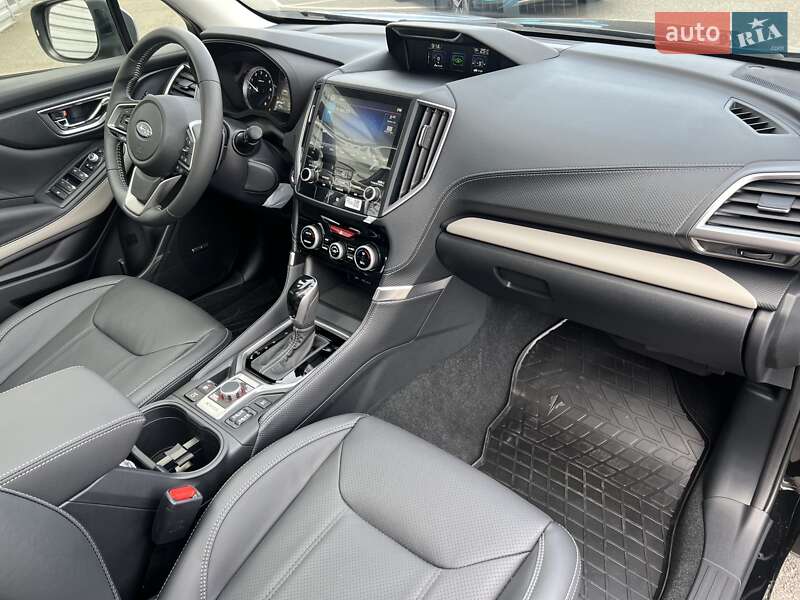 Внедорожник / Кроссовер Subaru Forester 2024 в Киеве