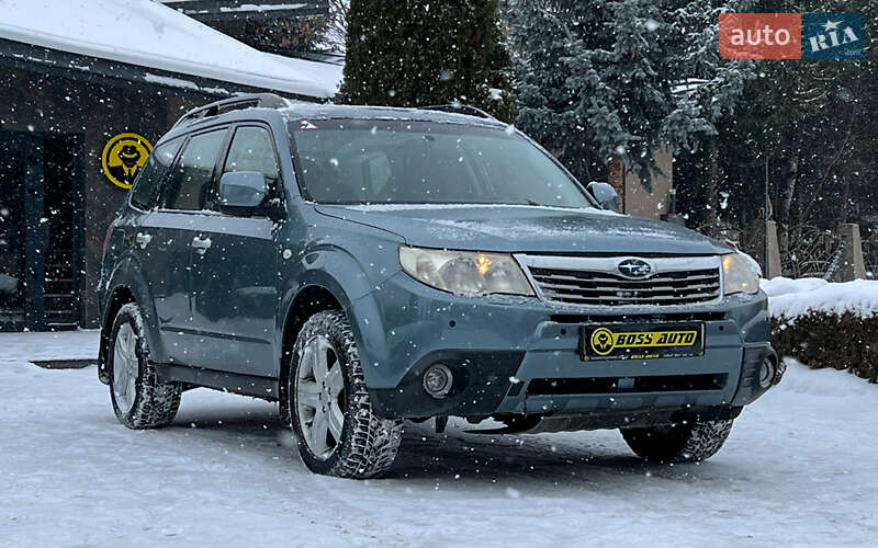 Внедорожник / Кроссовер Subaru Forester 2011 в Львове