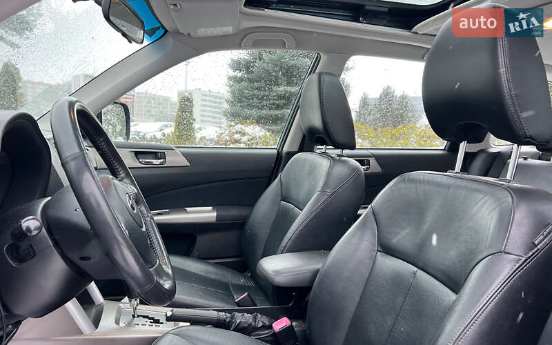 Внедорожник / Кроссовер Subaru Forester 2011 в Львове