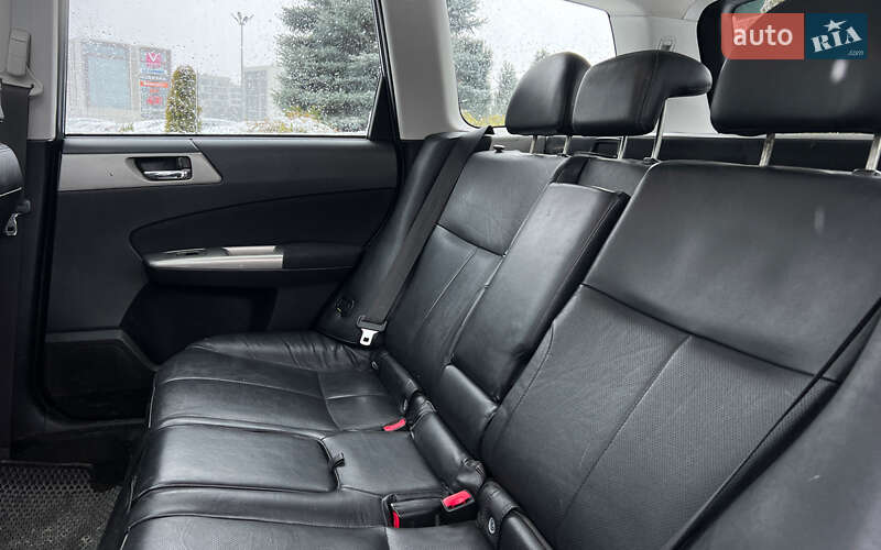 Внедорожник / Кроссовер Subaru Forester 2011 в Львове