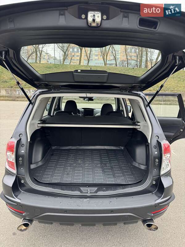 Внедорожник / Кроссовер Subaru Forester 2011 в Киеве