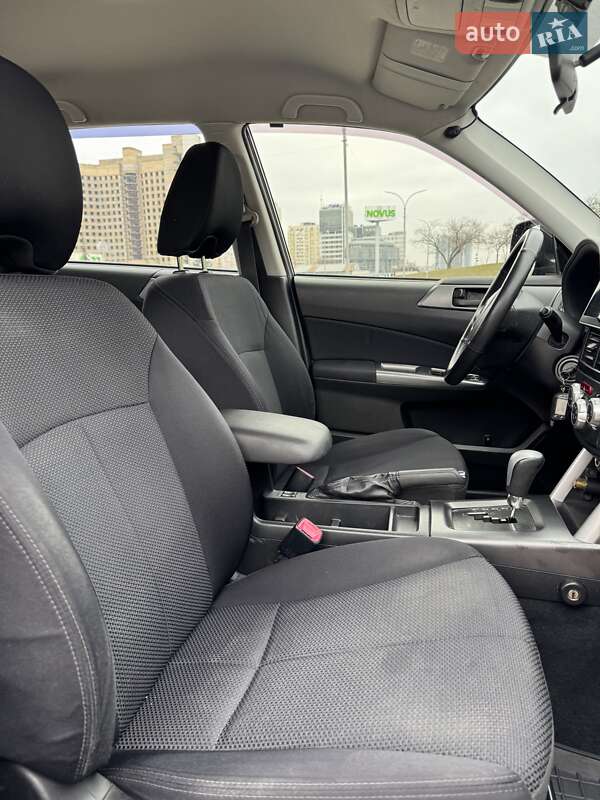 Внедорожник / Кроссовер Subaru Forester 2011 в Киеве